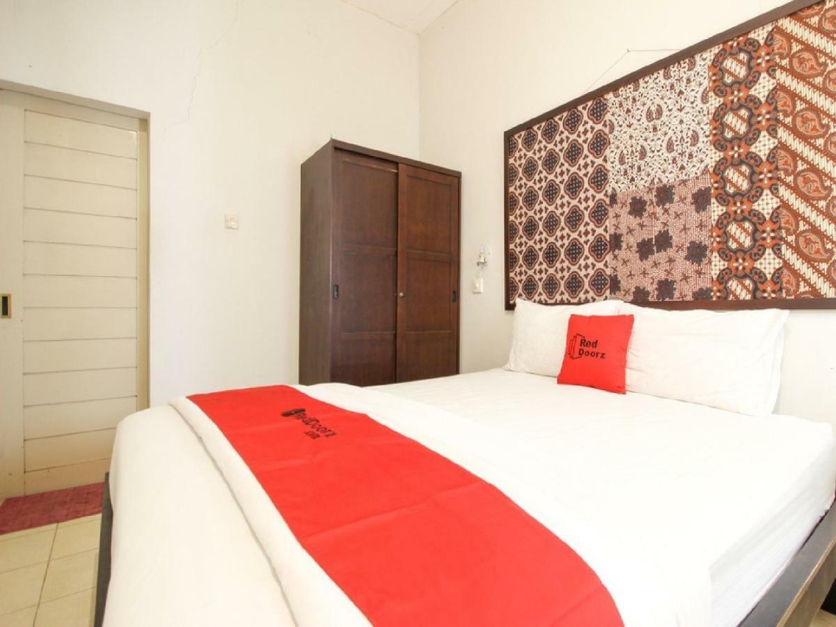 Reddoorz Syariah Near Wijilan Yogyakarta Hotel Kültér fotó
